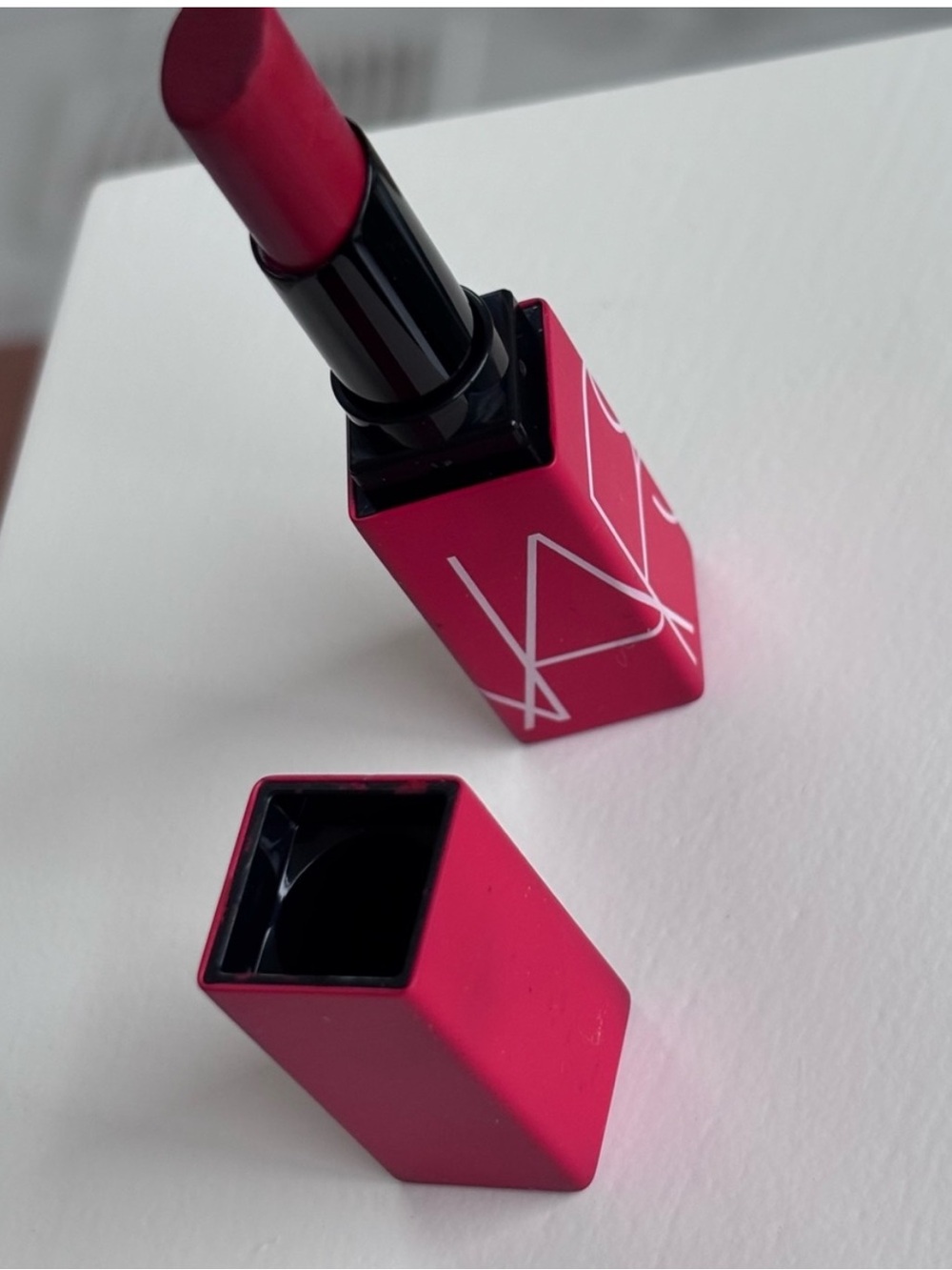 NARS powermatte ‘Dragon Girl’ mini Lipstick